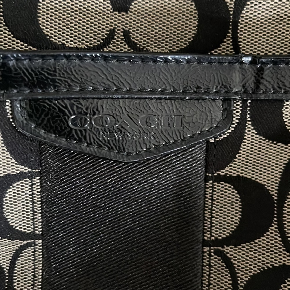 Coach purse - Picture 2 of 5